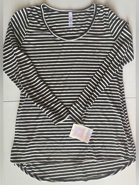 Lularoe Lynnae - Size Medium